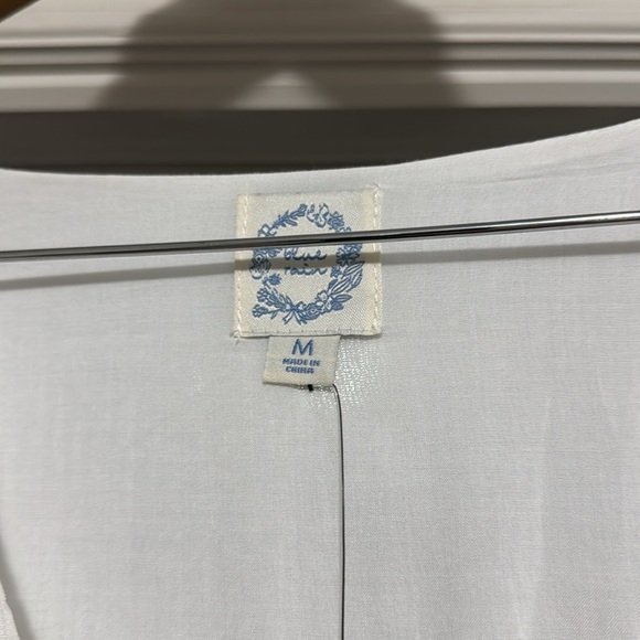 Francesca’s White Long Sleeve Dress, NWT Size Medium - Picture 5 of 7